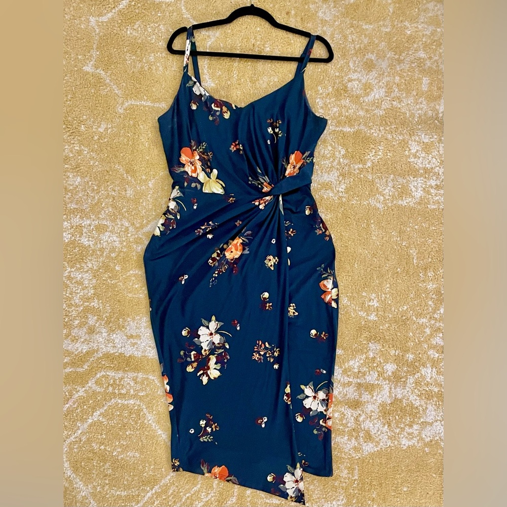 Nine Britton Navy Floral Midi Dress